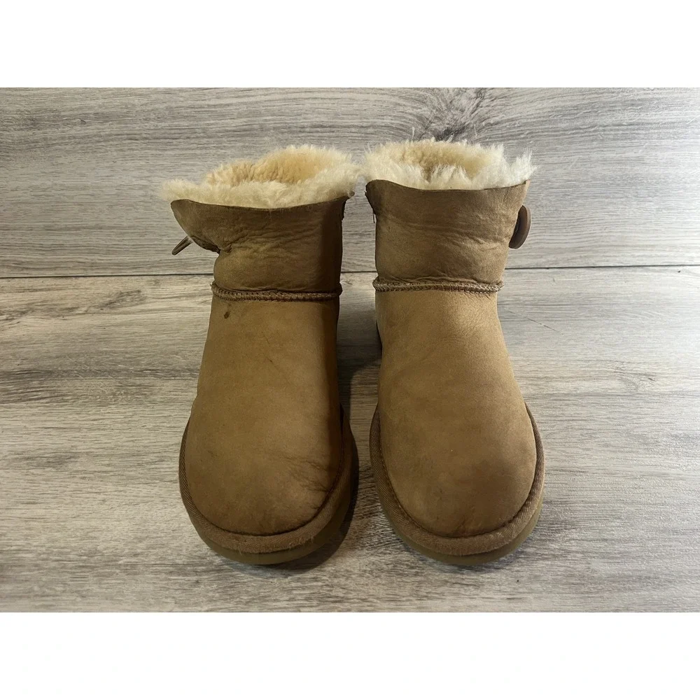 Ugg‎ Mini Bailey Button II 1016422 Women Boots Size 7 Chestnut Shoes READ